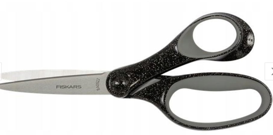 Fiskars Tijeras escolares, Tijeras para niños a partir de 12 años, Para diestros, SoftGrip, Longitud total: 18 cm, Hojas de acero inoxidable, Negro brillante, 1067859