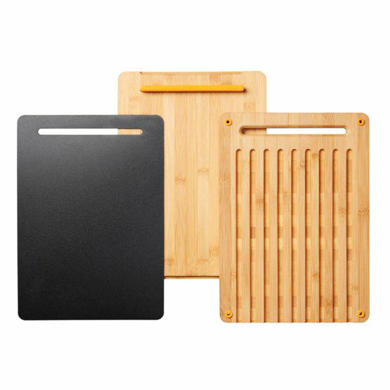 Fiskars Estación de corte, Functional Form, 3 piezas, Consta de tabla de cortar, tabla de pan y tabla de plástico , Bambú/plástico, 1057550