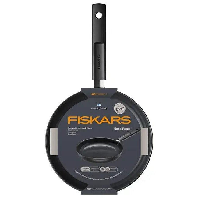 Fiskars Sartén, Hard Face, Diámetro 26 cm, Apta para Todas las Cocinas, Revestimiento Antiadherente, Resistente a los Arañazos, Aluminio/plástico, Negro, 1075459 - Ferrotecnia