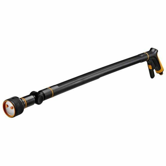 Fiskars Varilla de riego con 3 funciones, Cabezal de boquilla SoftGrip giratorio, Control de caudal con regulador frontal, Tamaño universal, Longitud: 74 cm, 442 g, Negro/Naranja, 1065488