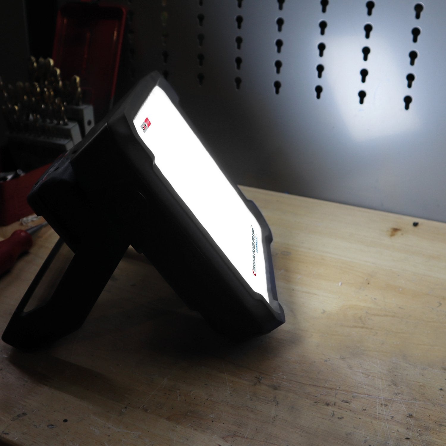 Scangrip 03.6106C - Foco compacto VEGA 2 CONNECT
