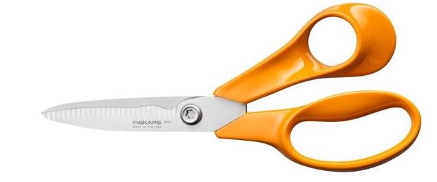 Fiskars Tijeras de cocina Classic, Cuchillas dentadas, Para Diestros, Longitud total: 18,7 cm, Tornillo Torx mejorado y mango más ergonómico, Acero/Plástico, Naranja, 1075051
