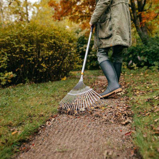 Escoba ergonómica de Fiskars