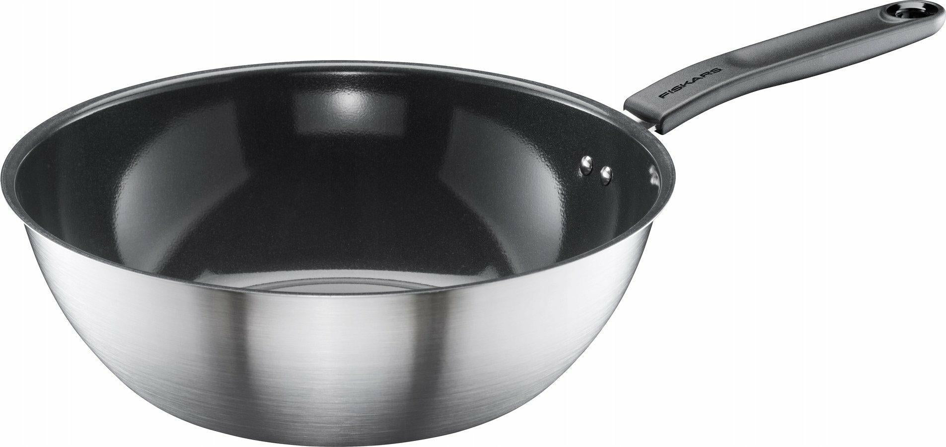 Fiskars Wok, Ø 28 cm, Con Recubrimiento, Apta para Todas las Placas de Cocina, Acero Inoxidable Reciclado, Functional Form, Plateado/Negro, 1072313