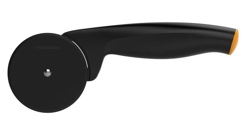 Fiskars Cortapizzas con disco de corte de plástico de calidad, Longitud: 19 cm, Functional Form, Negro/Naranja, 1019533