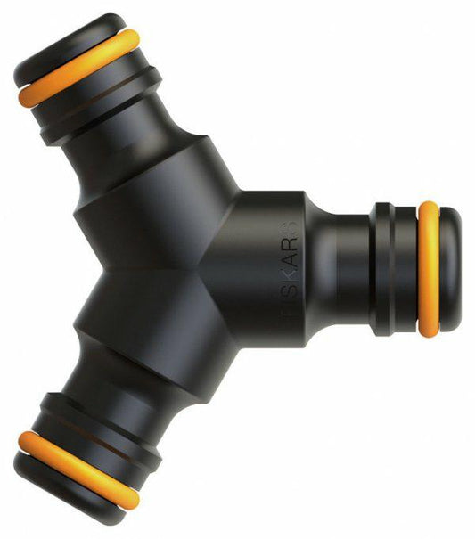 Fiskars Conector de mangueras 3 salidas, Suministro de agua fácil en 2 mangueras, Para todos los tipos y tamaños de conectores rápidos de manguera, Tamaño universal, 18 g, Negro/Naranja, 1027070