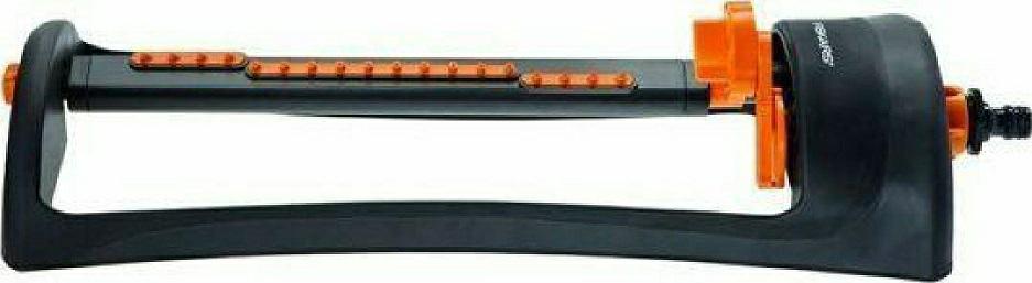 Fiskars Aspersor ahorro de agua M, Fácil ajuste del alcance, Base metálica robusta, Tamaño universal, Alcance de 16 x 17 m, 506 g, Negro/Naranja, 1023662