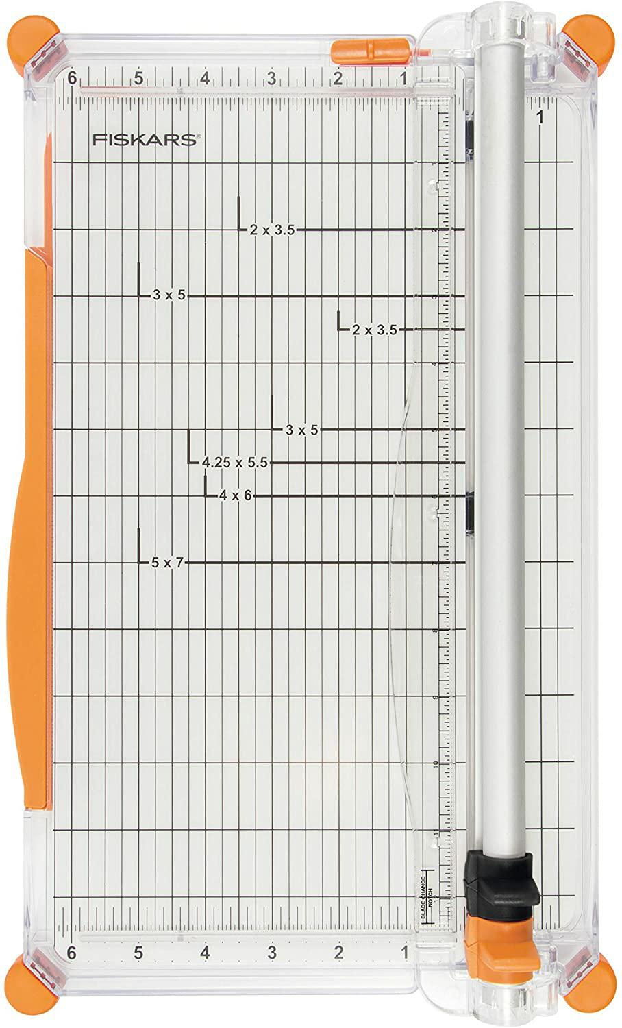 Fiskars Cizalla Grande para Papel, A4, Con guía de la línea de corte, Incluye Cuchilla de Marcado y Cuchilla de Corte, SureCut Plus, 1020504