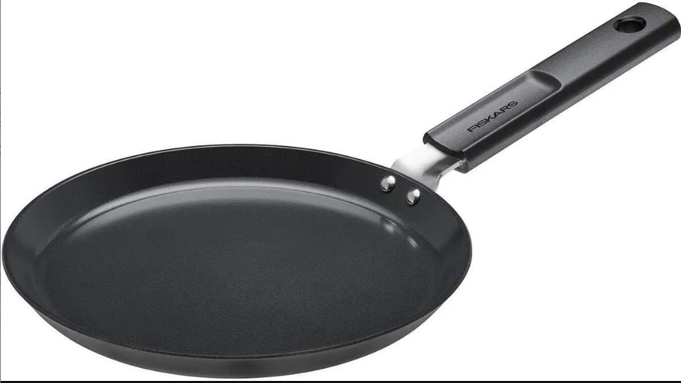 Fiskars Sartén para Tortilla, Hard Face, Diámetro 22 cm, Para todo tipo de Cocinas, Revestimiento Antiadherente, Resistente a los Arañazos, Aluminio/Plástico, Negro, 1075522.