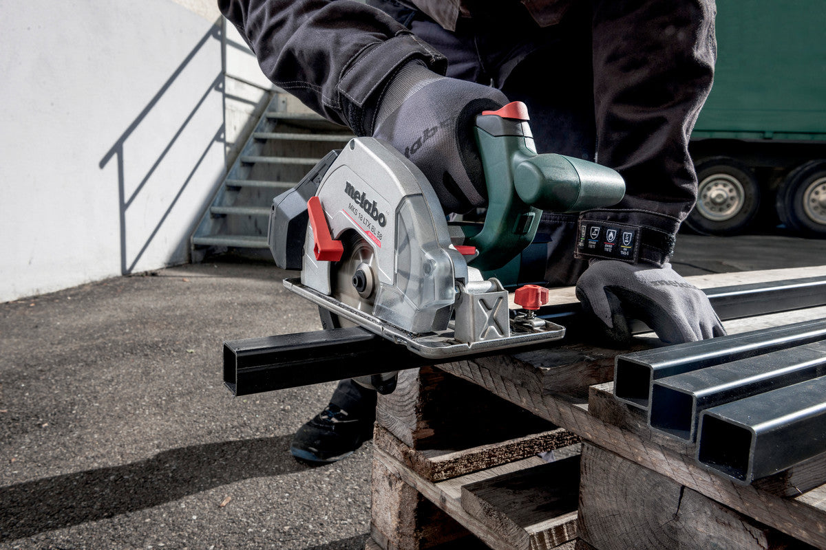 Metabo 600773840 - Sierra circular manual para metal de batería MKS 18 LTX BL 58