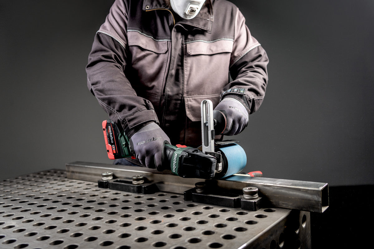 Metabo 601766840 - Satinadora de batería SVB 18 LTX BL 200