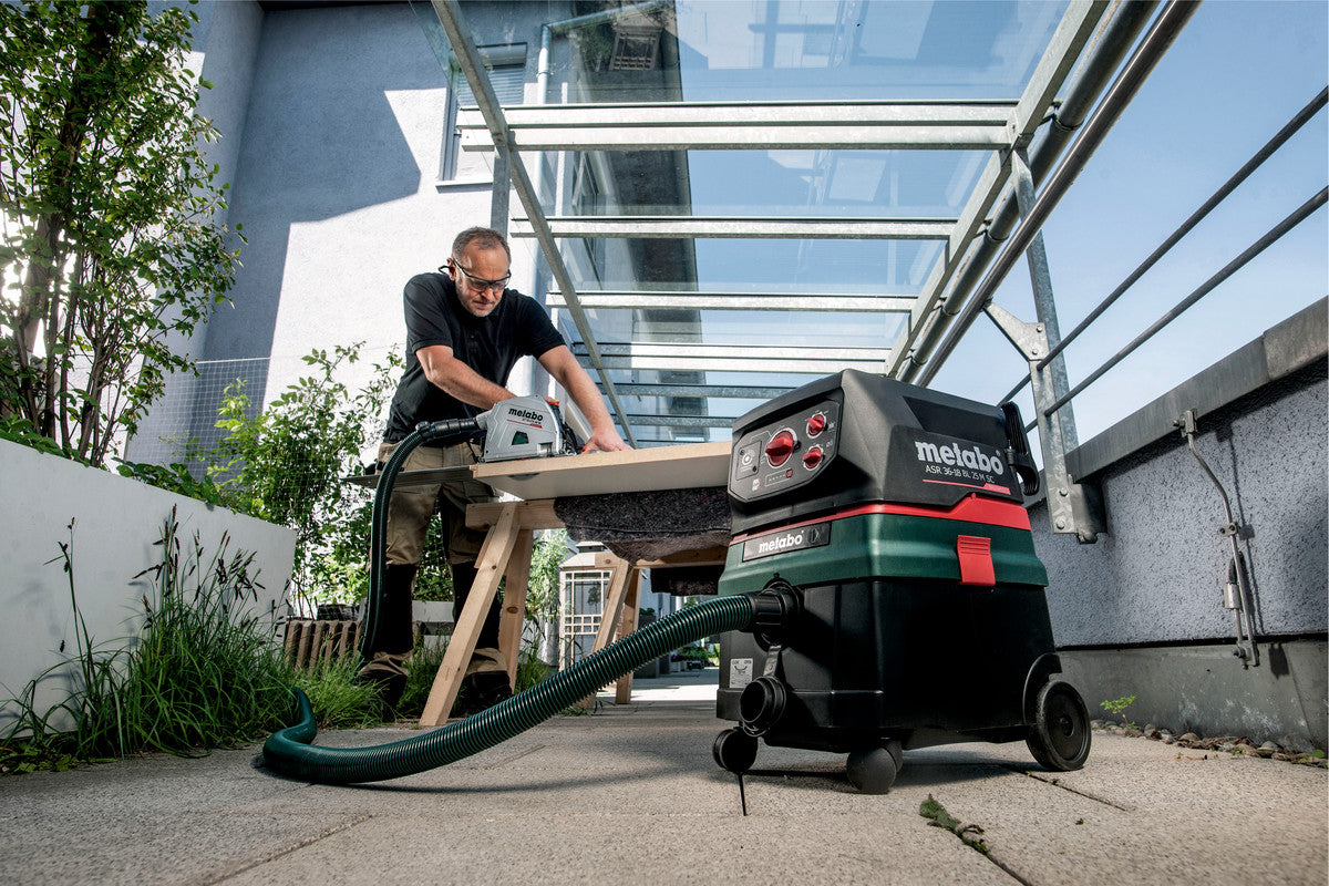 Metabo 601866810 - Sierra circular de inmersión de batería KT 18 LTX 66 BL