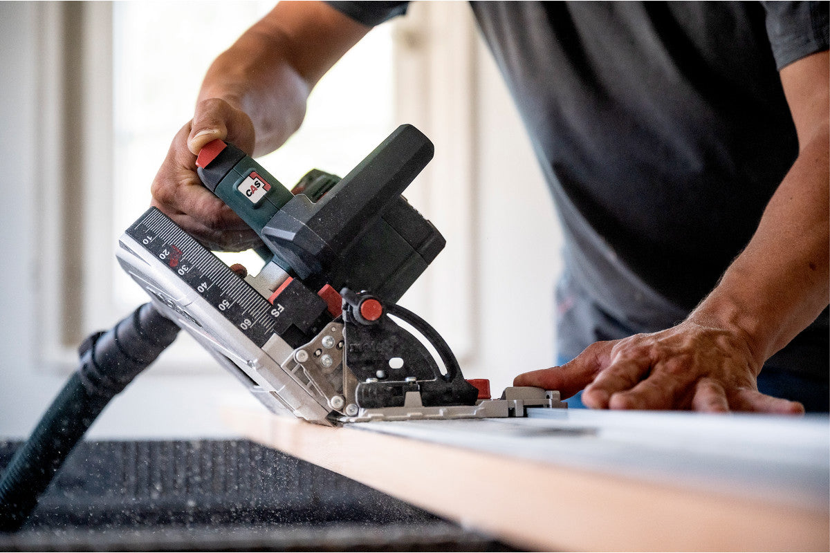 Metabo 601866840 - Sierra circular de inmersión de batería KT 18 LTX 66 BL