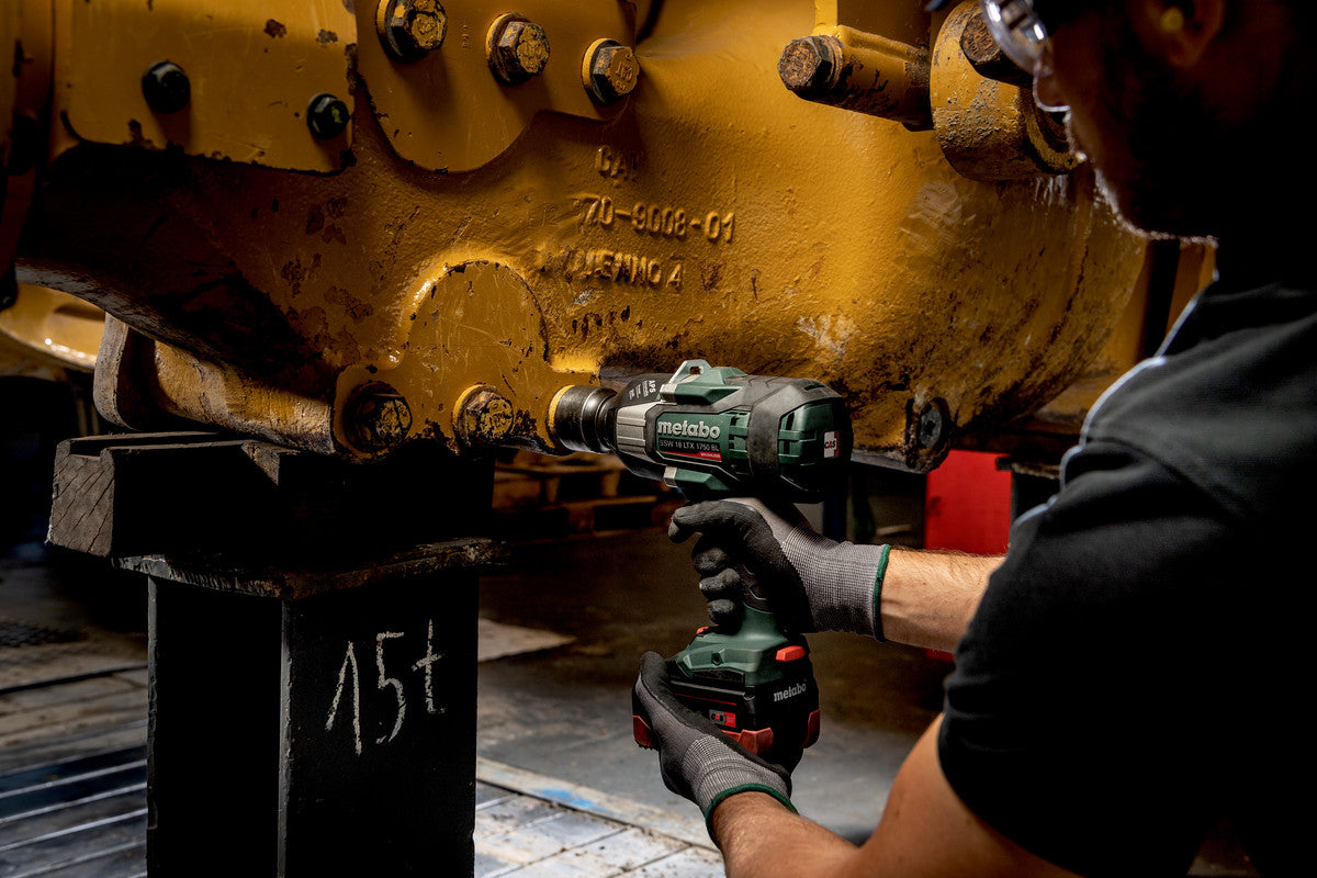 Metabo 602402660 - Atornillador de impacto de batería SSW 18 LTX 1750 BL