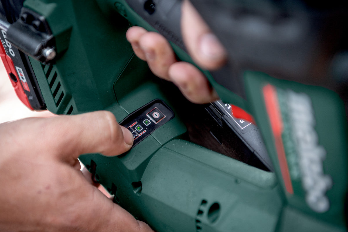 Metabo 612090840 - Clavadora de batería NFR 18 LTX 90 BL