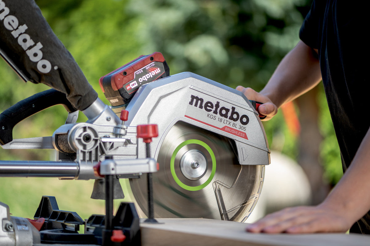 Metabo 614305850 - Ingletadora de batería KGS 18 LTX BL 305