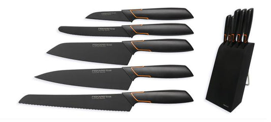 Fiskars Bloque de cuchillos con 5 cuchillos, Ancho: 15,5 cm, Alto: 37 cm, Madera de abedul, Negro, Edge, 1003099