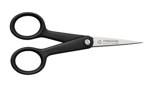 Fiskars Tijeras de Costura ReNew, Longitud: 12,4 cm, Acero Inoxidable Reciclado/Plástico Reciclado, Functional Form, Negro, 1074541