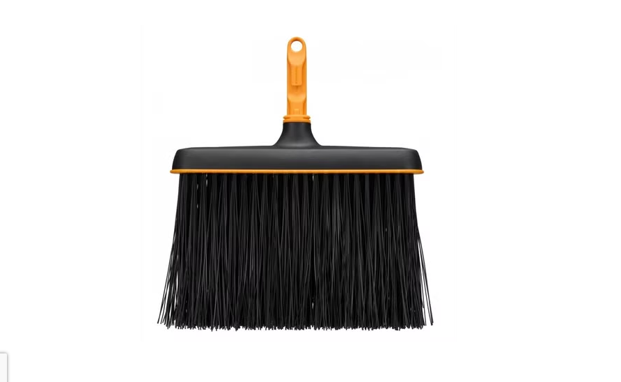 Fiskars OneClick Escoba, Accesorio Robusto para Suciedad Gruesa y Hojas, Cambio Sin Esfuerzo con Un Clic, Cerdas Más Largas, Negro y Naranja, 1080699