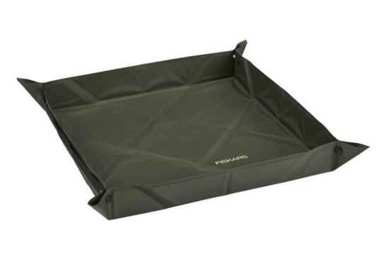 Fiskars Urban Plant Care Tapete de jardinería con Asas, Plegable, Esquinas con Cierre, Superficie de Trabajo de 44,5 x 44,5 cm, Tejido de Nailon Impermeable, Verde Oliva, 1080776