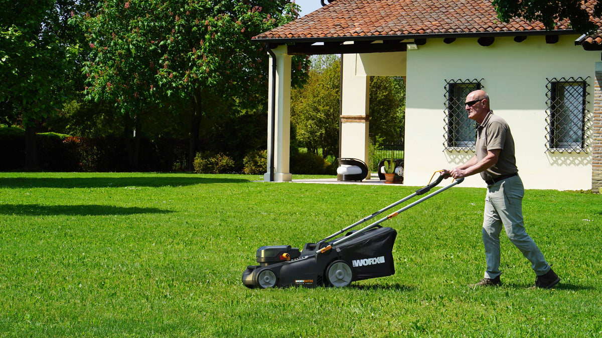 Worx WG737E - Cortacésped 37 cm BL NITRO 40V (2*20V) (2bat 2,0Ah)