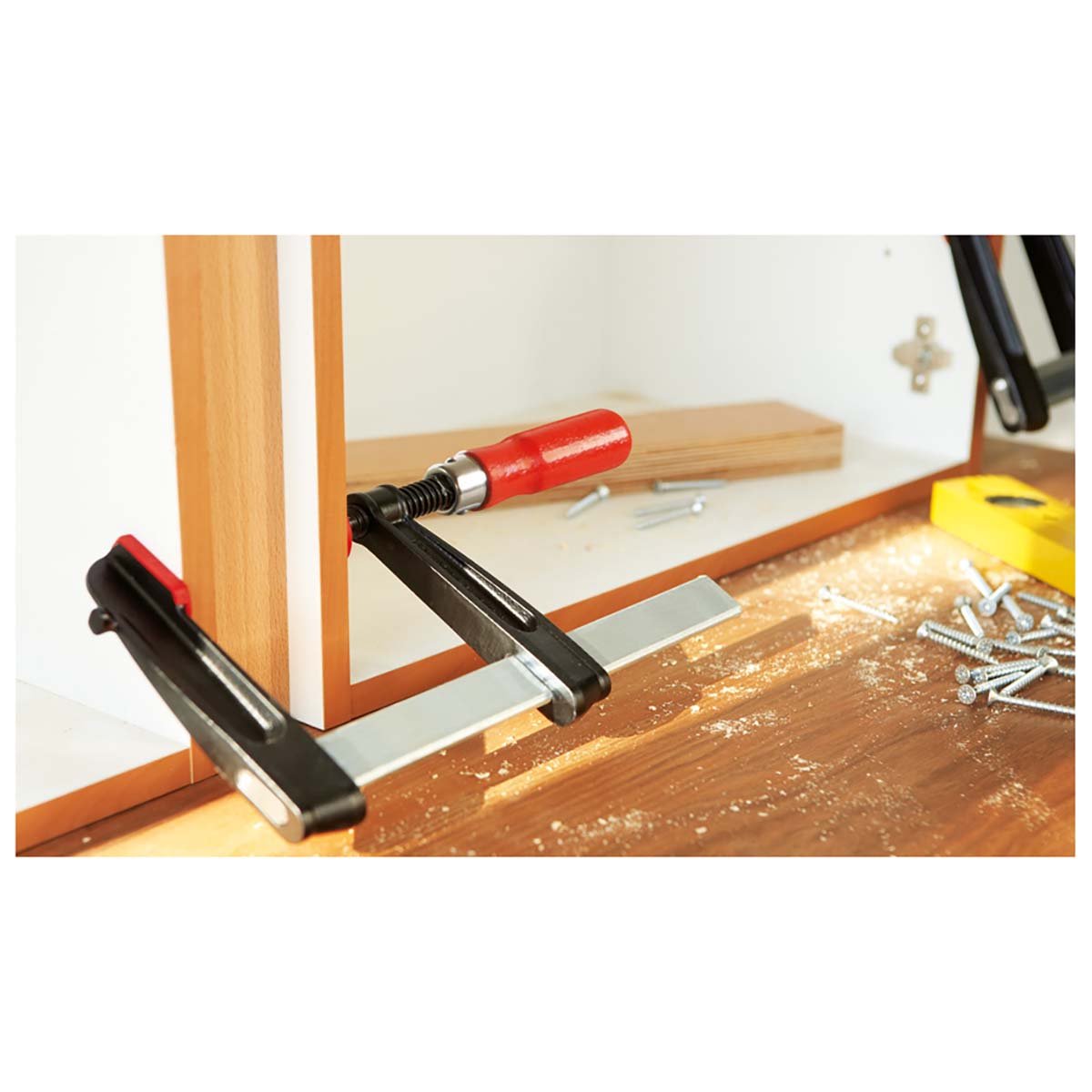 Bessey TGRC10 - Tornillo de apriete con mango de madera Bessey TGRC 100/50 - Ferrotecnia