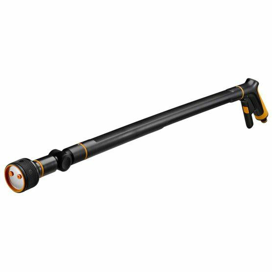 Fiskars Varilla de riego con 3 funciones, Cabezal de boquilla SoftGrip giratorio, Control de caudal con regulador frontal, Tamaño universal, Longitud: 74 cm, 442 g, Negro/Naranja, 1065488