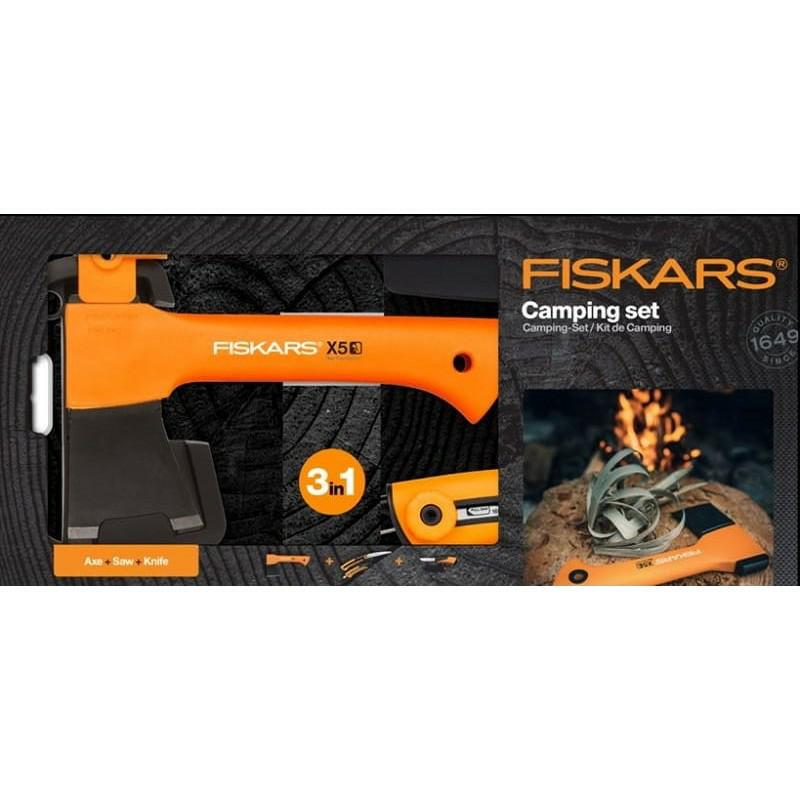 Fiskars Set de Camping, Hacha de recreo X5-XXS, 23 cm, Sierra de Mano Xtract SW73, Retráctil, 35 cm, Cuchillo Multifuncional con funda e integrador afilador de cuchillos, 21,5 cm, 1057912.