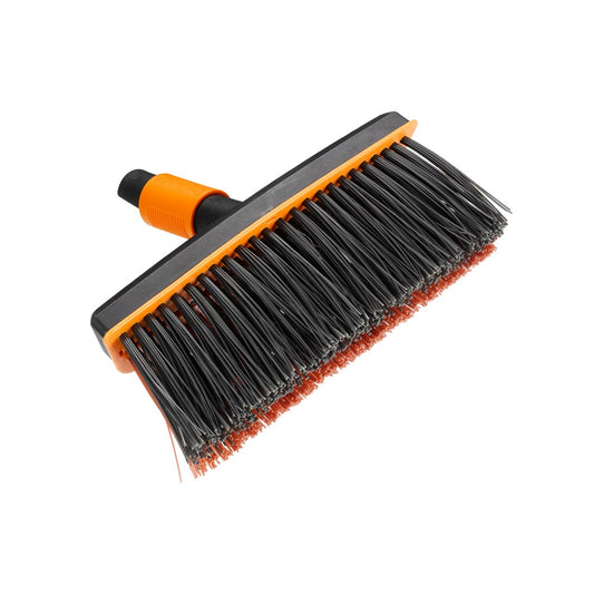 Fiskars Cepillo de exterior, Cabezal de herramienta QuikFit, Largo: 26 cm, Cerdas de polipropileno, Negro/Naranja, QuikFit, 1001417