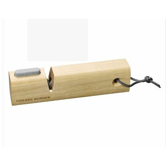 Fiskars Norden 1071898 - Afilador de cuchillos y hacha, piedra de afilar y afilar de cerámica, madera de abedul con certificación FSC