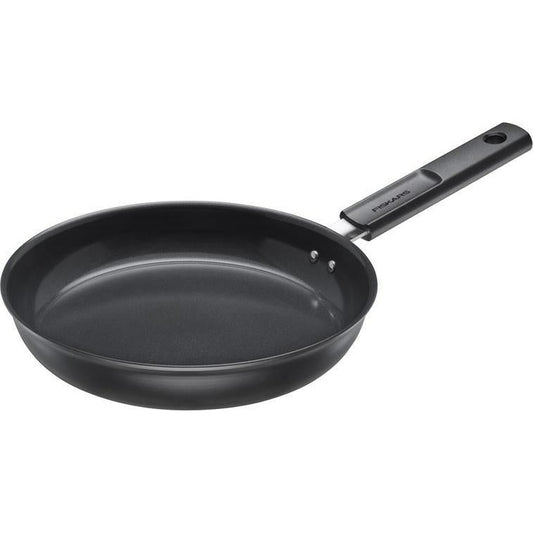 Fiskars Sartén, Hard Face, Diámetro 24 cm, Apta para Todas las Cocinas, Revestimiento Antiadherente, Resistente a los Arañazos, Aluminio/Plástico, Negro, 1075458