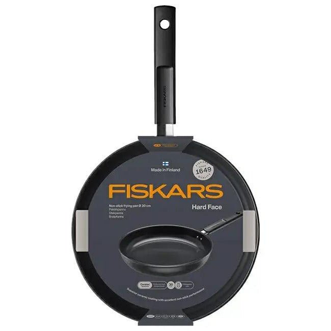 Fiskars Sartén, Hard Face, Diámetro 30 cm, Apta para todas las Cocinas, Revestimiento Antiadherente, Resistente a los Arañazos, Aluminio/Plástico, Negro, 1075521 - Ferrotecnia