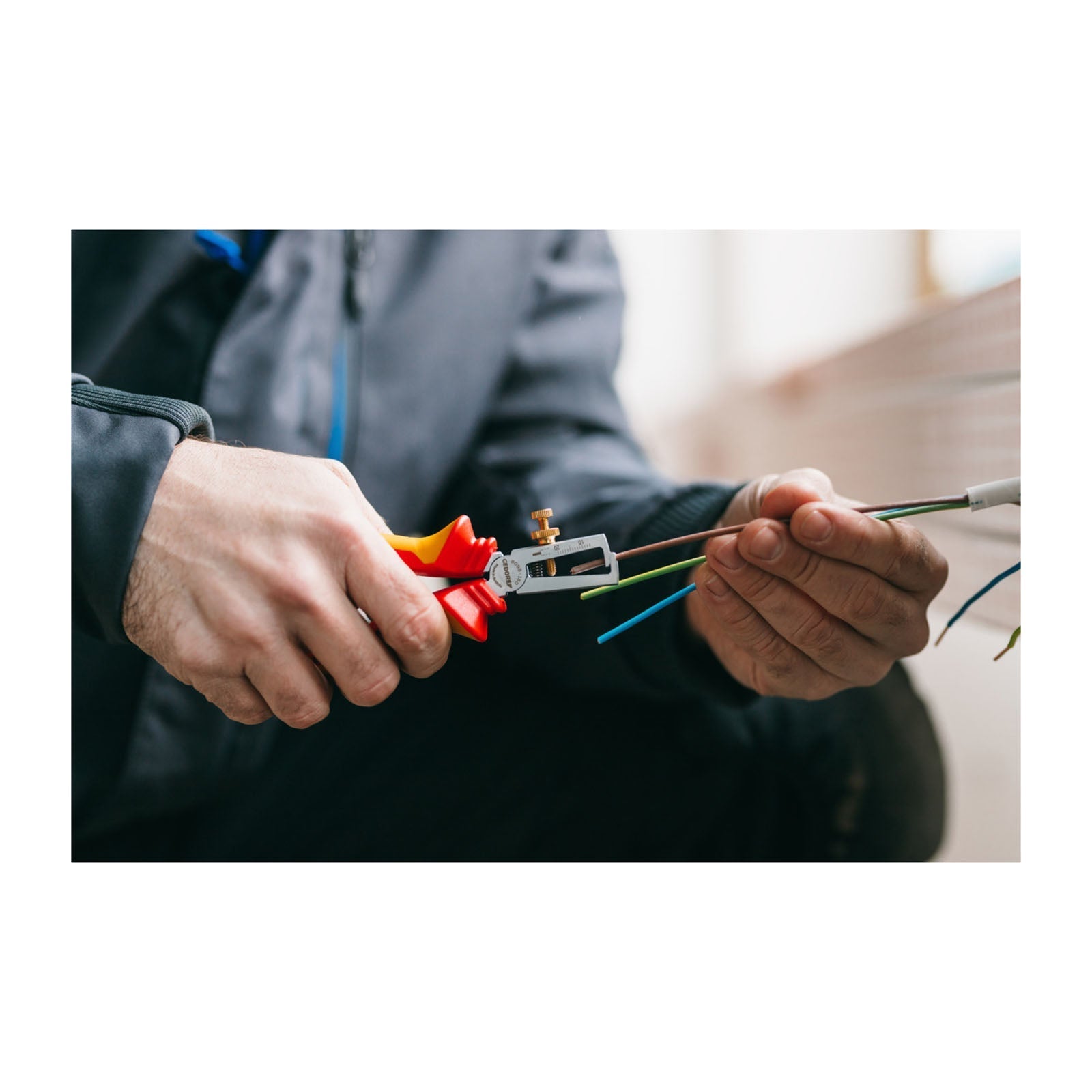 GEDORE VDE 8098 - 160 H - Alicate pelacable VDE 160 H - Ferrotecnia