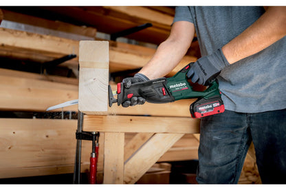 Metabo 601617840 - Sierra de sable de batería SSEP 18 LT BL