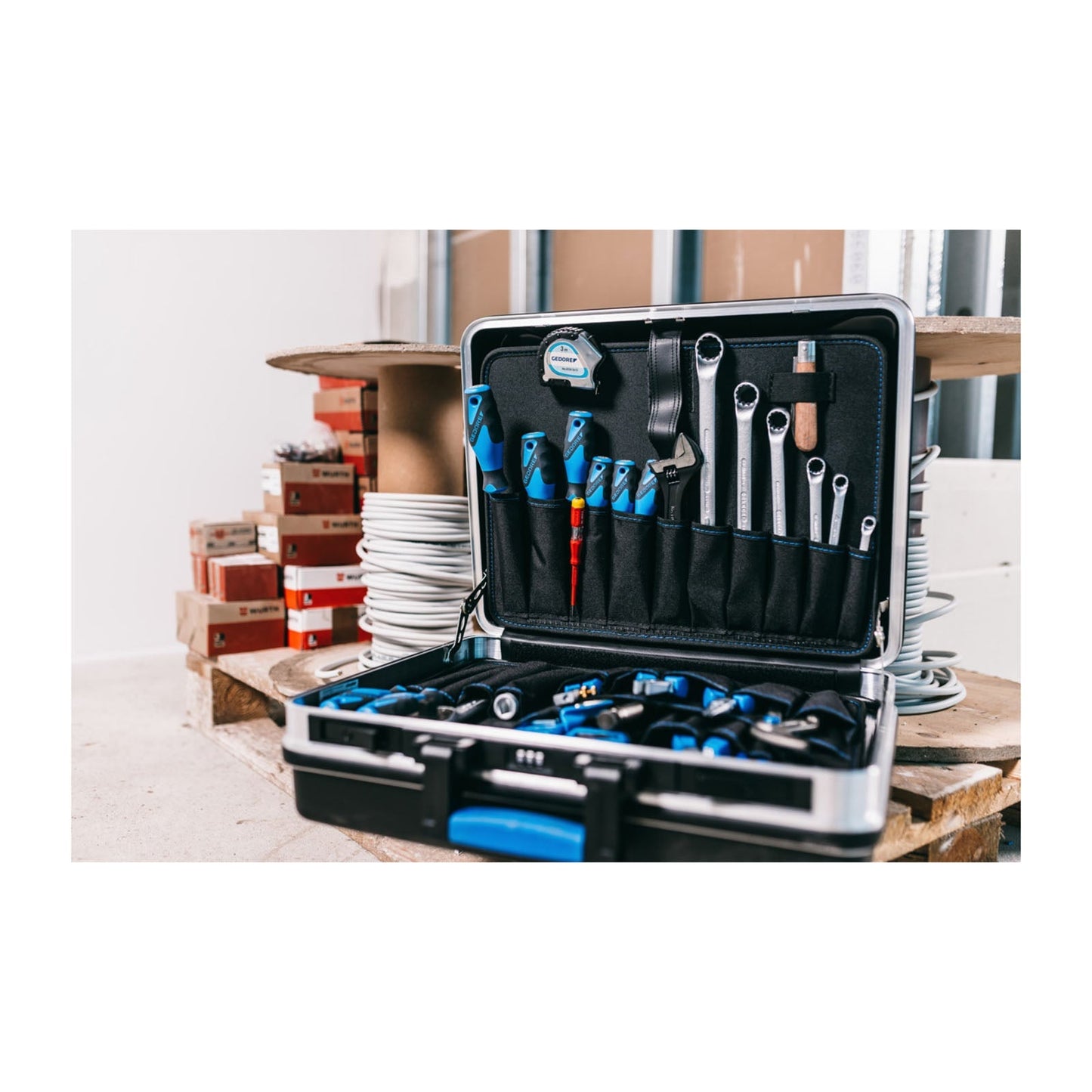 GEDORE 1041-002 - Suitcase with 100-piece assortment