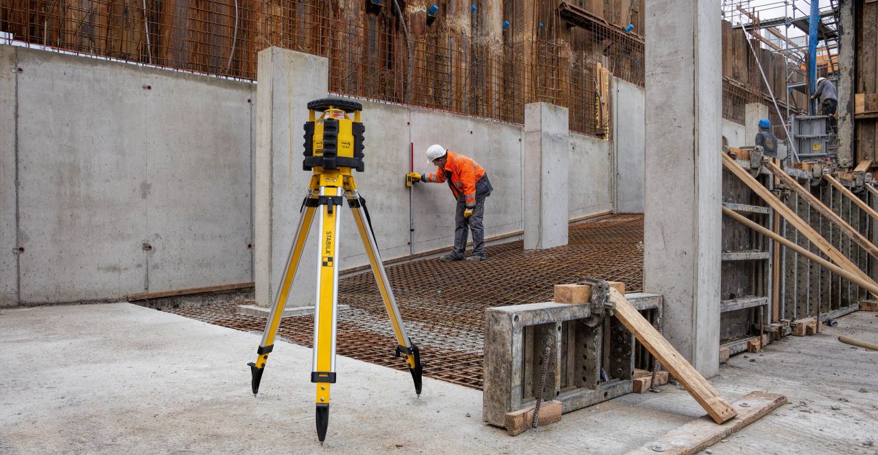 Stabila 191115 - Roto - láser Stabila SET LAR 350 (conjunto con trípode y barra de nivelación) - Ferrotecnia