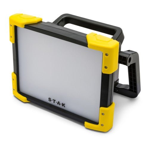 STAK ST228 - Foco de trabajo para baterías de 18V, 5000 lm X - BLAST PRO - Ferrotecnia