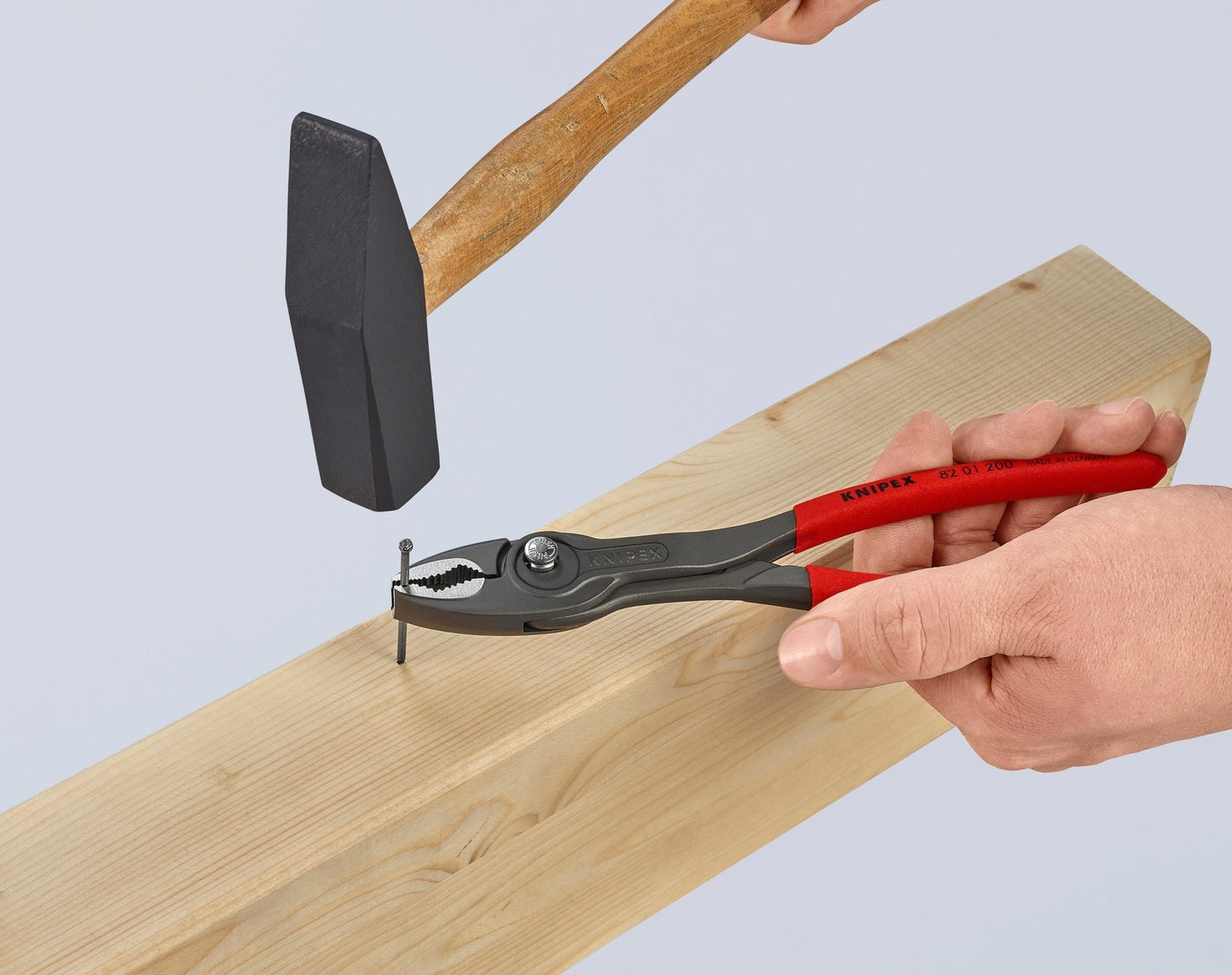 Knipex 82 01 200 - Alicate agarre frontal ajustable Knipex TwinGrip 200 mm. con mangos PVC - Ferrotecnia