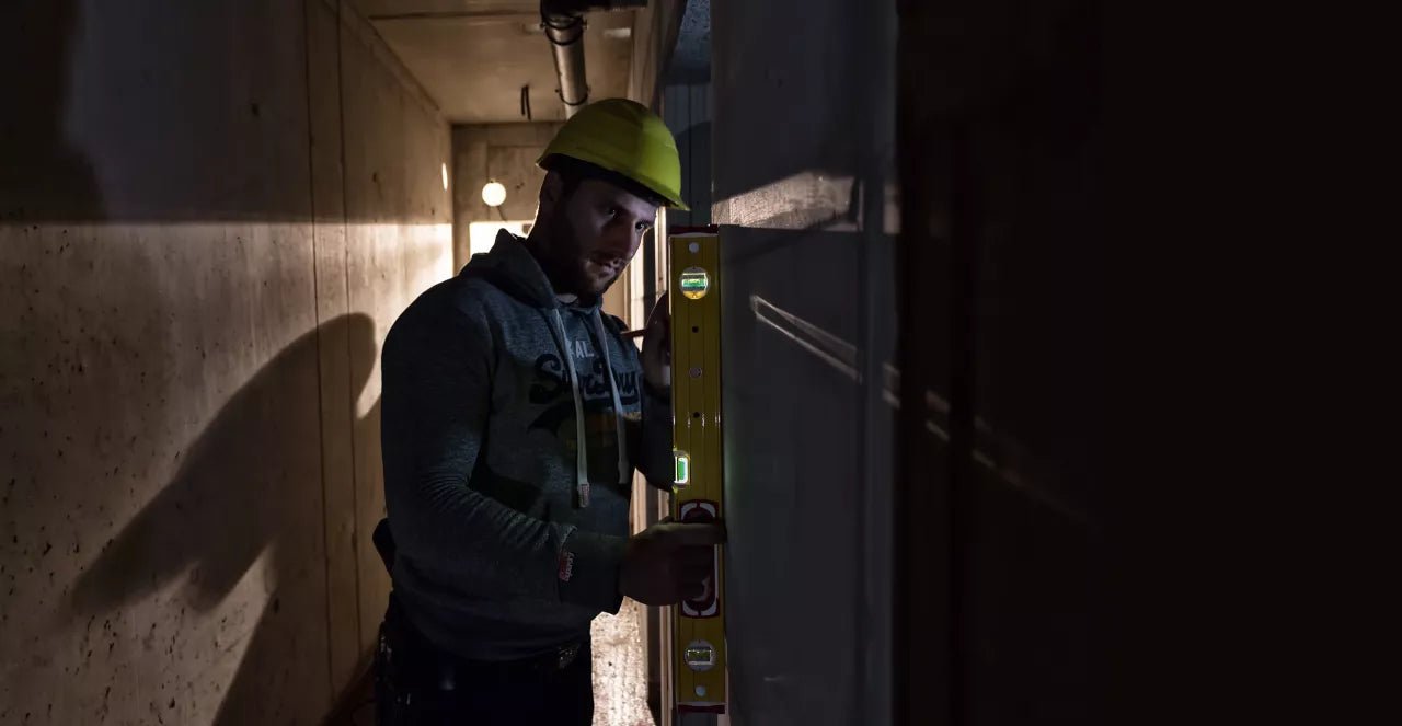 Stabila 173920 - Nivel de burbuja iluminado de 60 cm Serie 196 - 2LED - Ferrotecnia